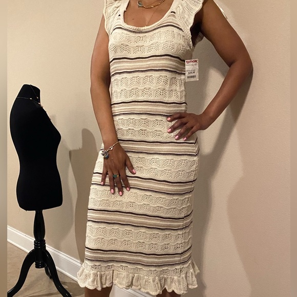 NWT Women’s freshman 1996 knit fit and flare striped dress size medium - Picture 3 of 11